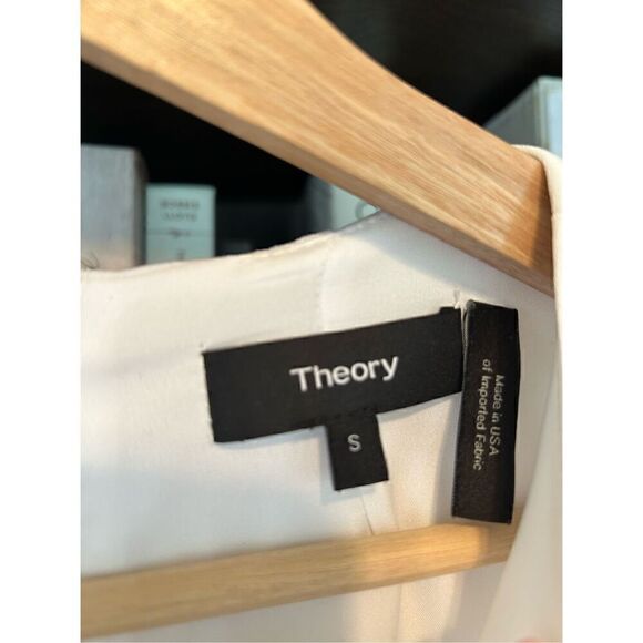 Theory Sleeveless Peplum Top In White Size Small - Picture 4 of 7